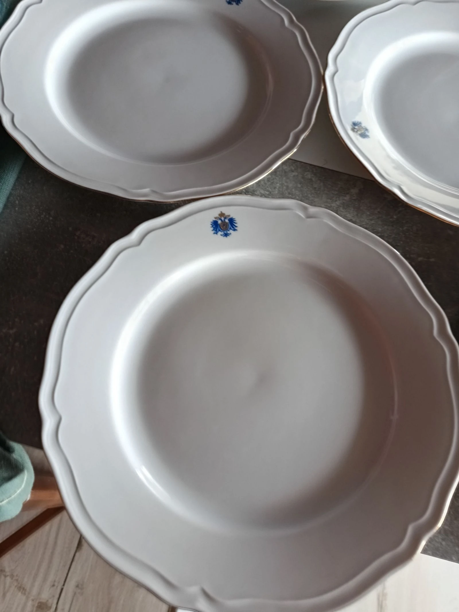 Lot of 7 fine porcelain dinner plates Royal Kent – photo 2